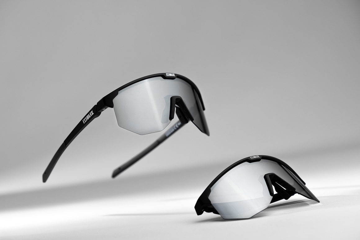 52103-11_hero-bliz sunglasses_studio_matt black_sportsglasses_detail5
