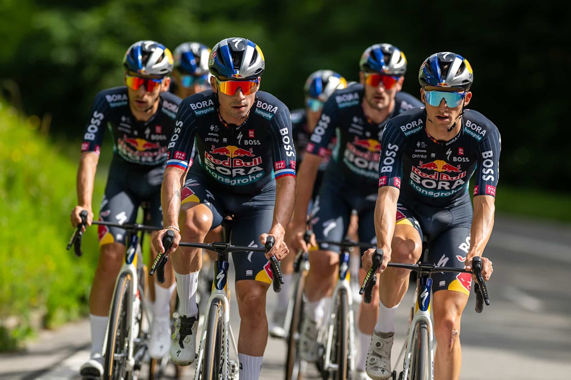 red-bull-bora-hansgrohe-team-training-salzburg red-bull-bora-hansgrohe-team-training-salzburg